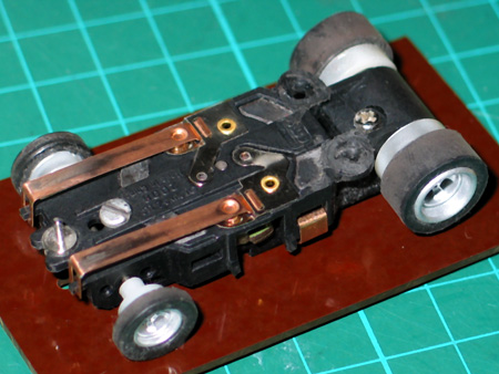 [Bild: chassis_autoworld_4gears_unten_00.jpg]