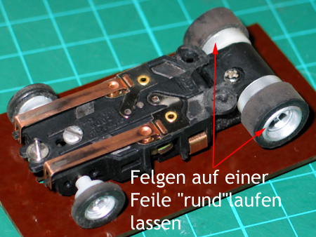 [Bild: chassis_autoworld_4gears_unten_04_felgenschleifen.jpg]
